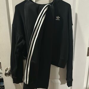Adidas jogging set.